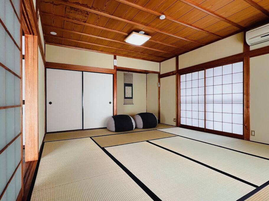 ひねもす101:宇野駅から車で5分 直島へ 最大8名様 古民家 Apartman Tamana Kültér fotó